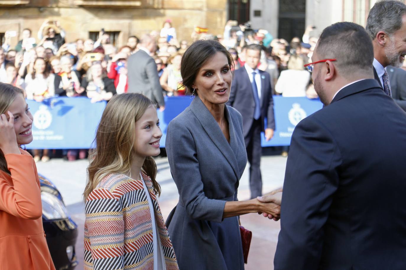 Doña Leonor llega a Oviedo en sus primeros Premios Princesa de Asturias. 