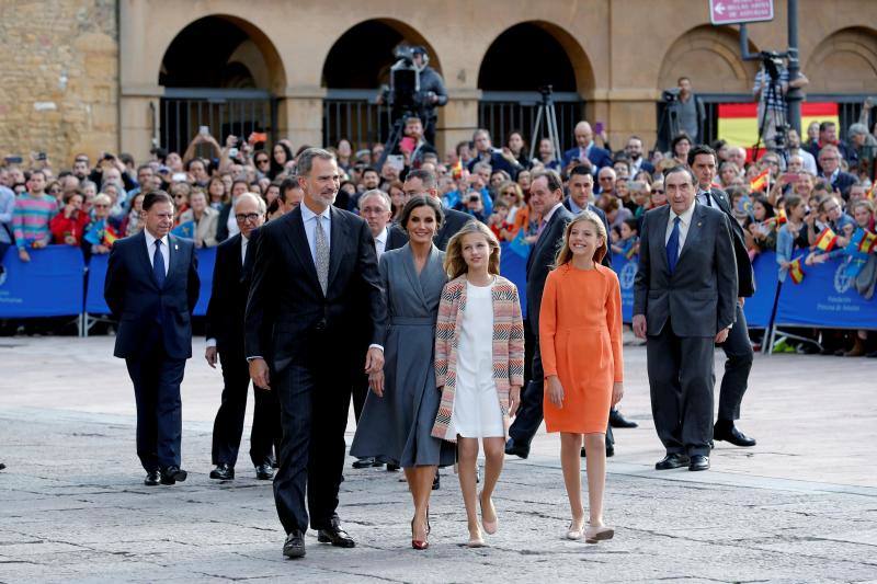 Doña Leonor llega a Oviedo en sus primeros Premios Princesa de Asturias. 