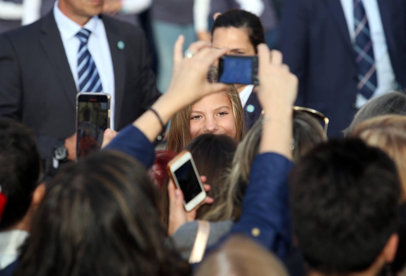 Doña Leonor llega a Oviedo en sus primeros Premios Princesa de Asturias. 