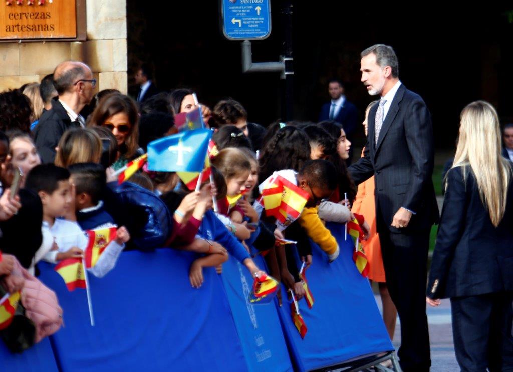 Doña Leonor llega a Oviedo en sus primeros Premios Princesa de Asturias. 