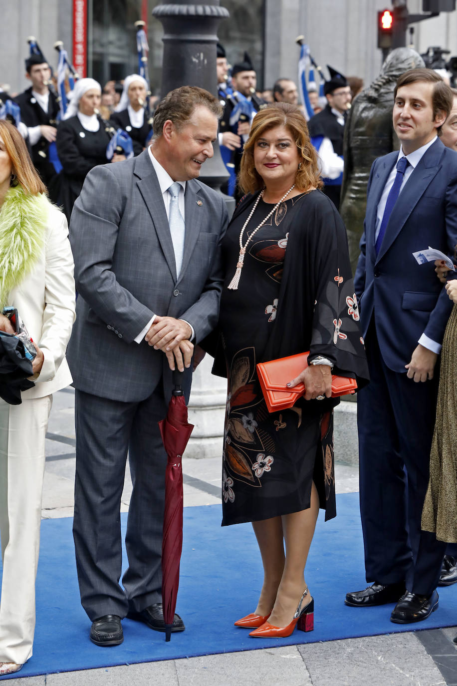 Familia Real, premiados e invitados han lucido sus mejores galas para asistir la ceremonia de entrega de los Premios