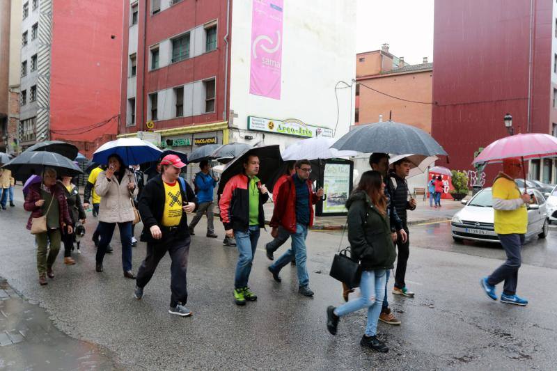 Una marcha convocada por la Plataforma por el soterramiento de las vías de Feve en Langreo, reivindica la culminación de este proyecto