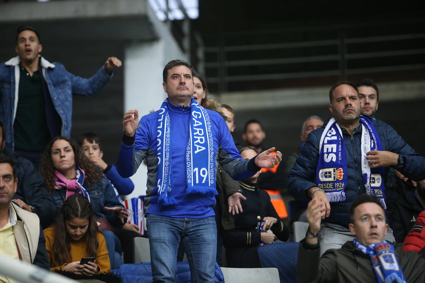 Fotos: ¿Estuviste en el Real Oviedo 4 - 2 Girona? ¡Búscate!