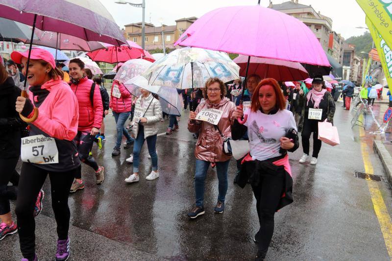 500 personas participaron, este domingo, en la carrera que tenía el objetivo de recaudar fondos para seguir investigando esta enfermedad.