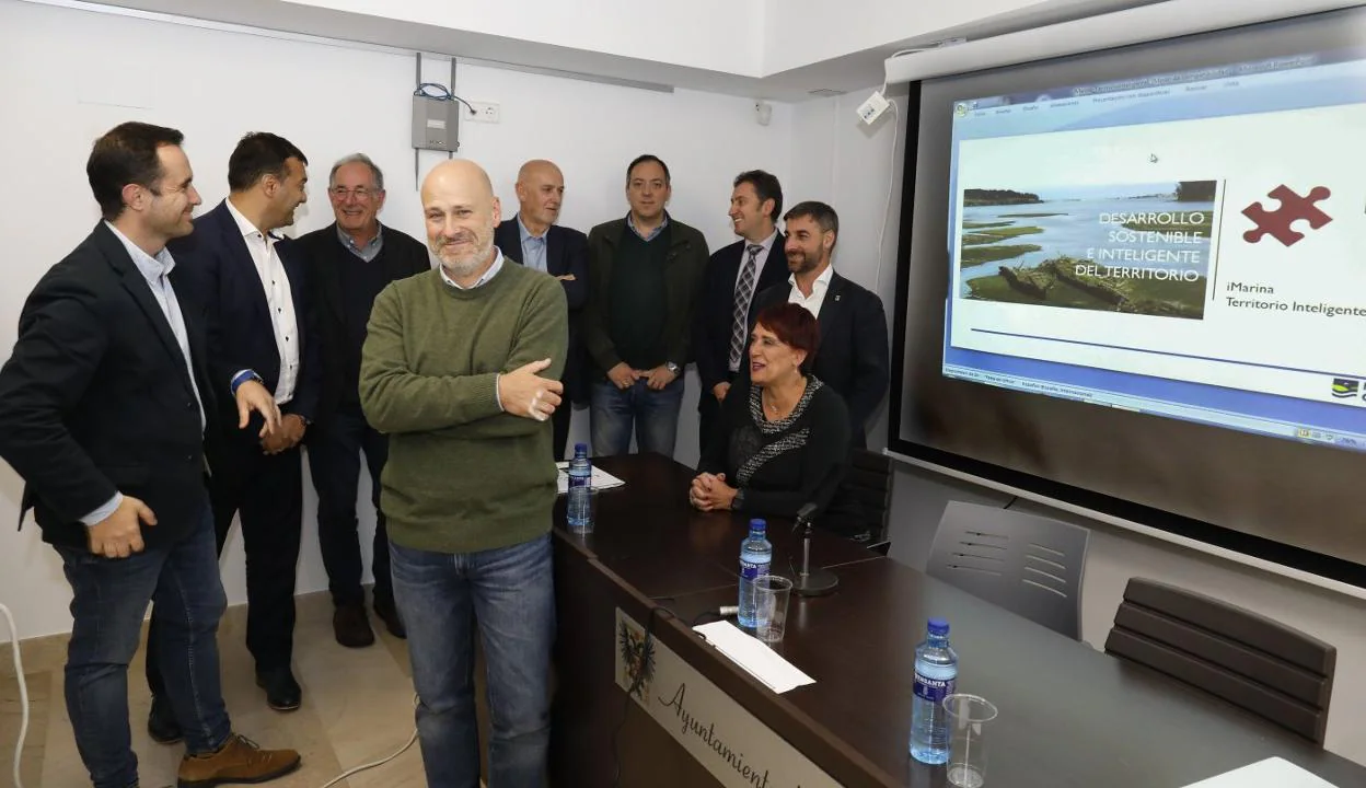 Los ponentes, antes del encuentro en Villaviciosa. 