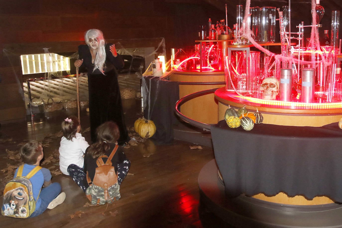 El espacio divulgativo celebra hasta el 3 de noviembre un conjunto de actividades dedicadas al otoño y a las tradiciones del Día de Difuntos. 