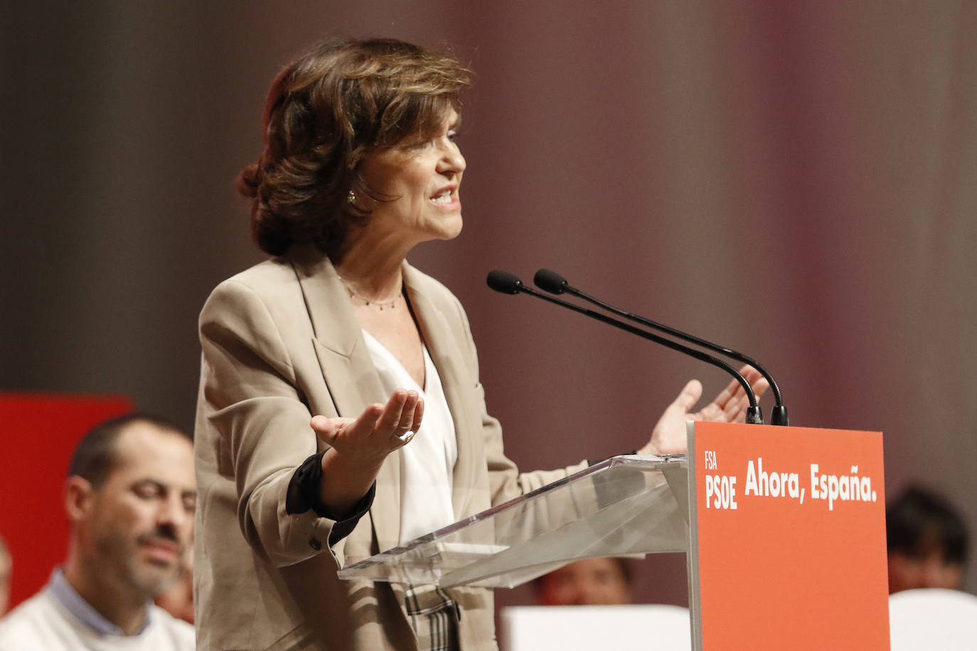 La vicepresidenta del Gobierno en funciones asegura en Gijón que su formación se prepara para una campaña de «todos» contra el PSOE