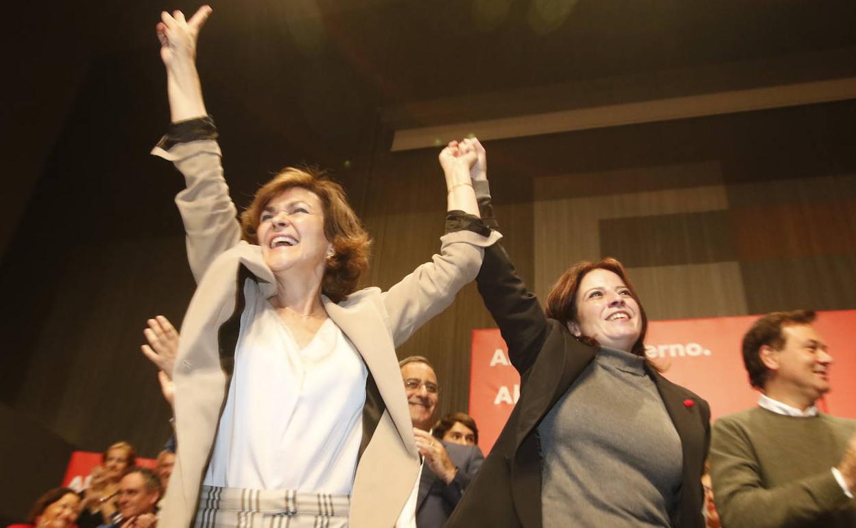 Carmen Calvo y Adriana Lastra, en Gijón.