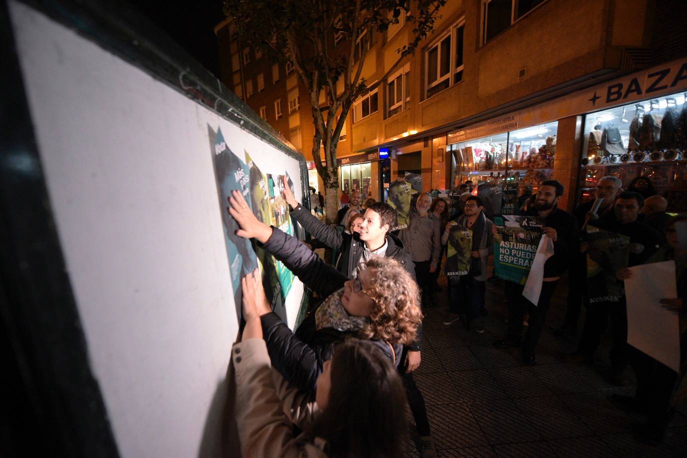 Psoe, Ciudadanos, Más País y Vox abrían la campaña en Oviedo, mientras que la coalición PP-Foro lo hacía en Avilés y Unidas Podemos en Gijón.