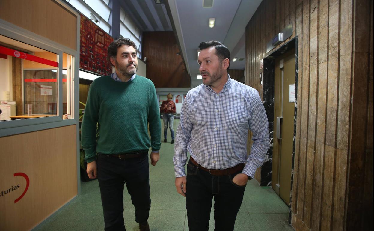 El eurodiputado Jonás Fernández y el secretario general de UGT en Asturias, Javier Fernández Lanero. 