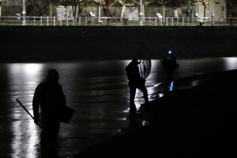 Setenta anguleros participarán este año en la campaña de la angula en la costa oriental asturiana. 