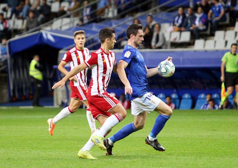 El conjunto de Javi Rozada consiguió un punto ante el Almería en el Carlos Tartiere. 