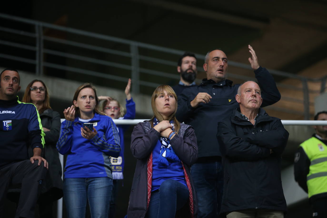 Búscate en nuestra galería si estuviste en el empate del Oviedo contra el Almería. 