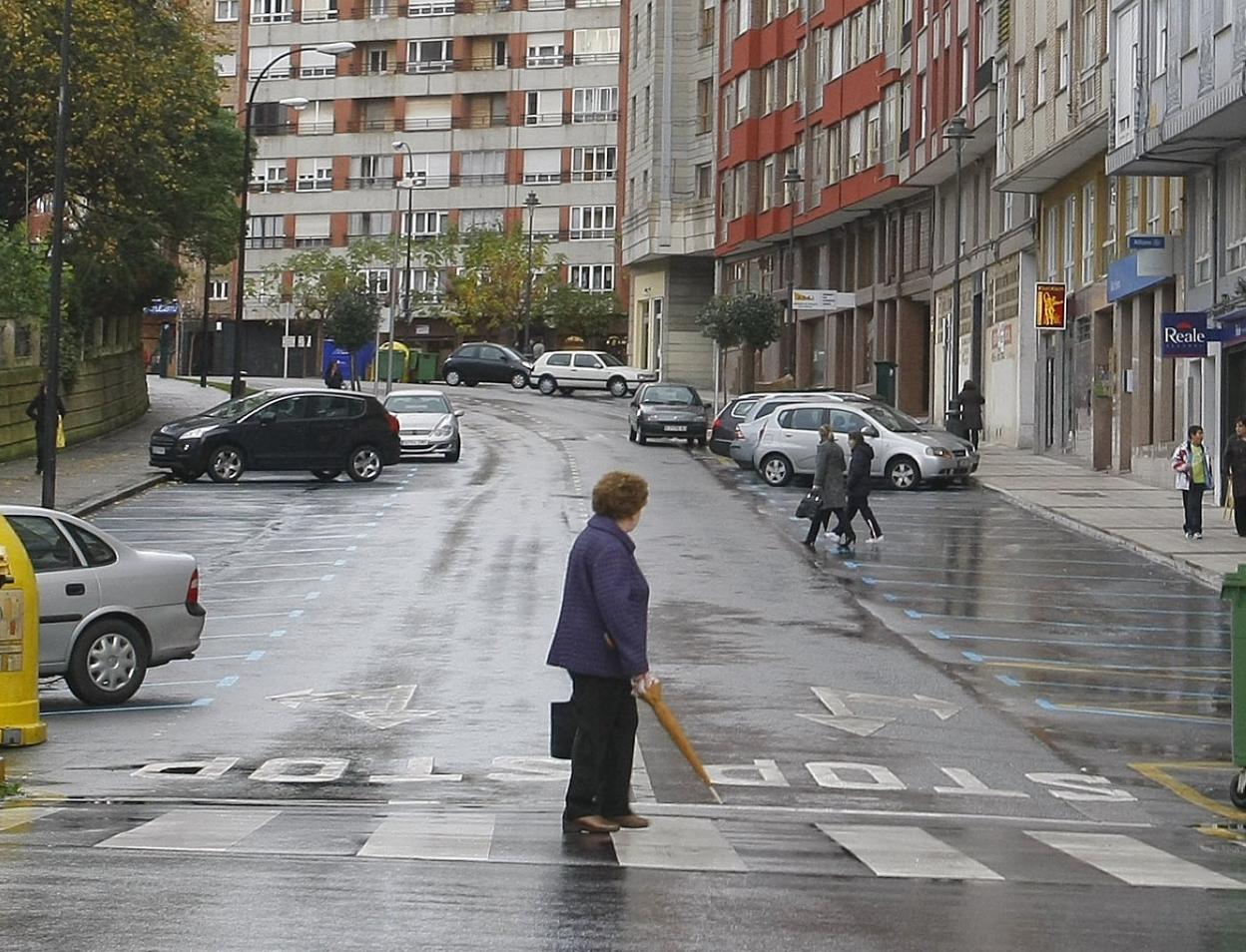 Imagen de las plazas de zona azul habilitadas en la calle de José Manuel Pedregal. 