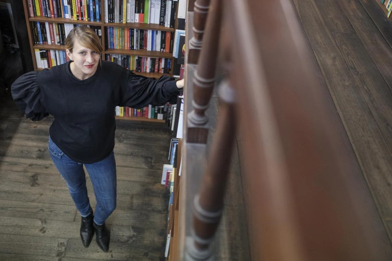 Un hijo de la rosa de los vientos, Biblioteca