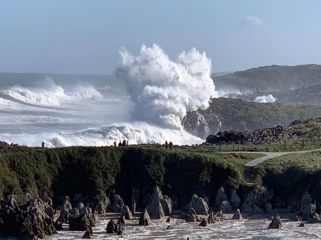 Fotos: Las impresionantes imágenes que deja &#039;Amelie&#039; en la costa de Asturias