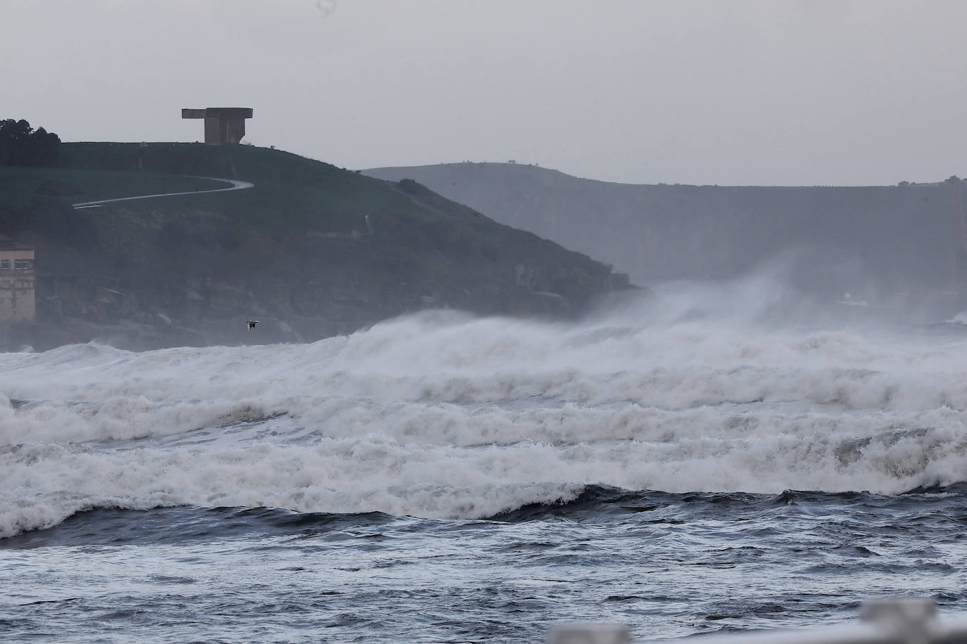 Fotos: Las impresionantes imágenes que deja &#039;Amelie&#039; en la costa de Asturias