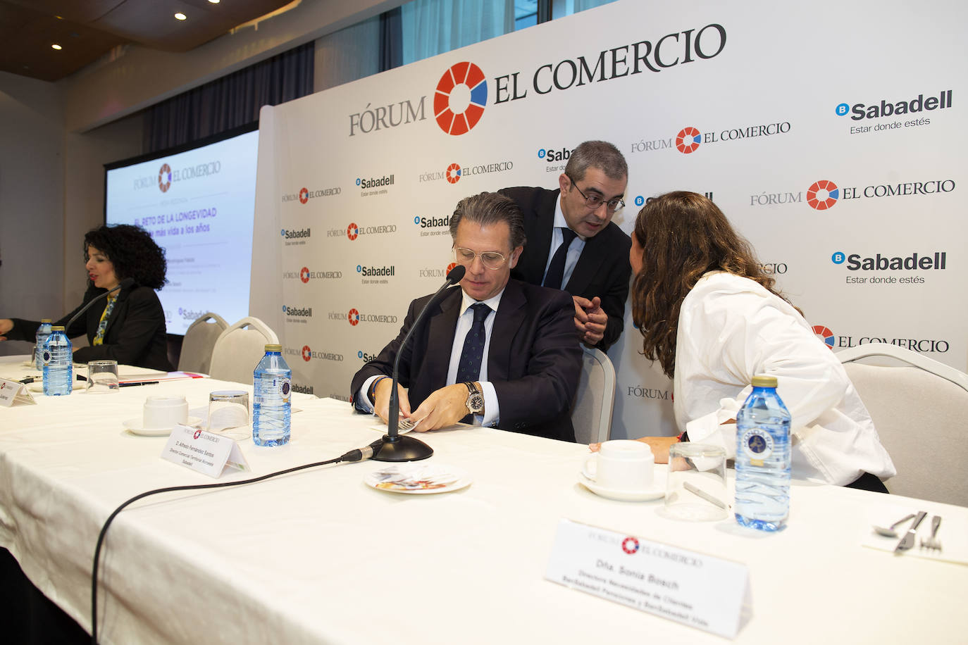 El Fórum de EL COMERCIO, organizado en colaboración con el Banco Sabadell, ha contado con las expertas en la materia, Sonia Bosch, de Banco Sabadell, y la profesora Inmaculada Domínguez.