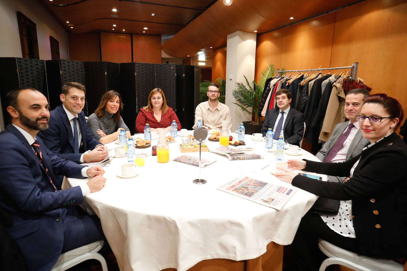 El Fórum de EL COMERCIO, organizado en colaboración con el Banco Sabadell, ha contado con las expertas en la materia, Sonia Bosch, de Banco Sabadell, y la profesora Inmaculada Domínguez.