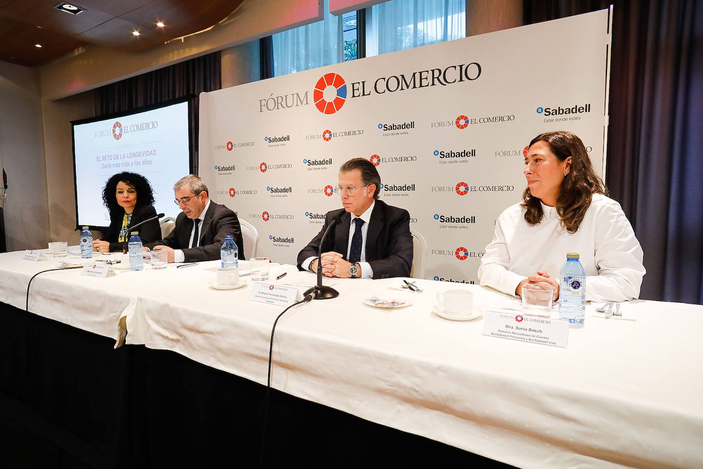 El Fórum de EL COMERCIO, organizado en colaboración con el Banco Sabadell, ha contado con las expertas en la materia, Sonia Bosch, de Banco Sabadell, y la profesora Inmaculada Domínguez.