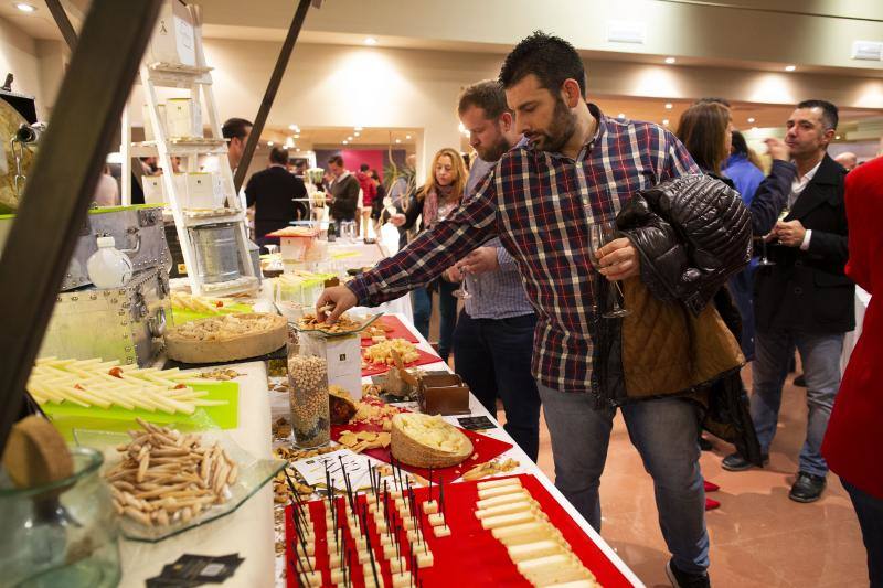 Gastroburbujas, el salón de los vinos espumosos más importante del norte cumple su décima edición variando su nombre para dar cabida a los productos gourmet. 