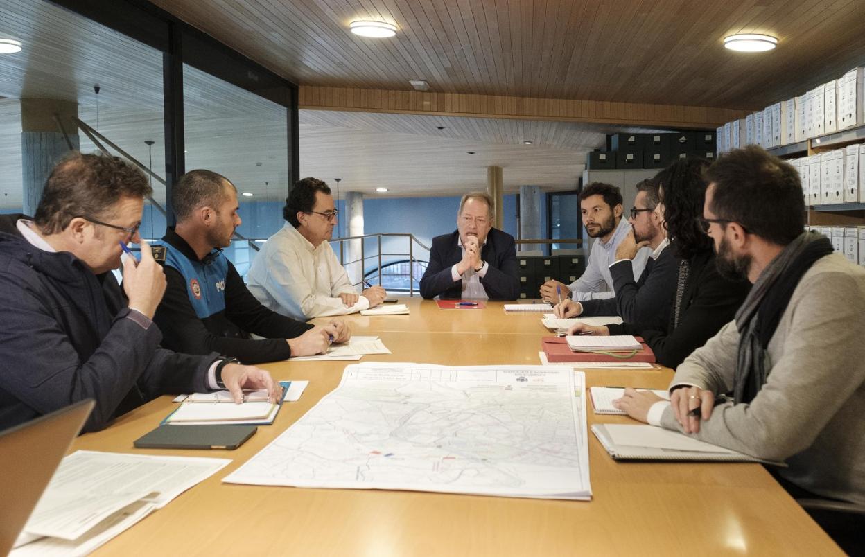 La primera reunión de la Comisión del Litoral. 