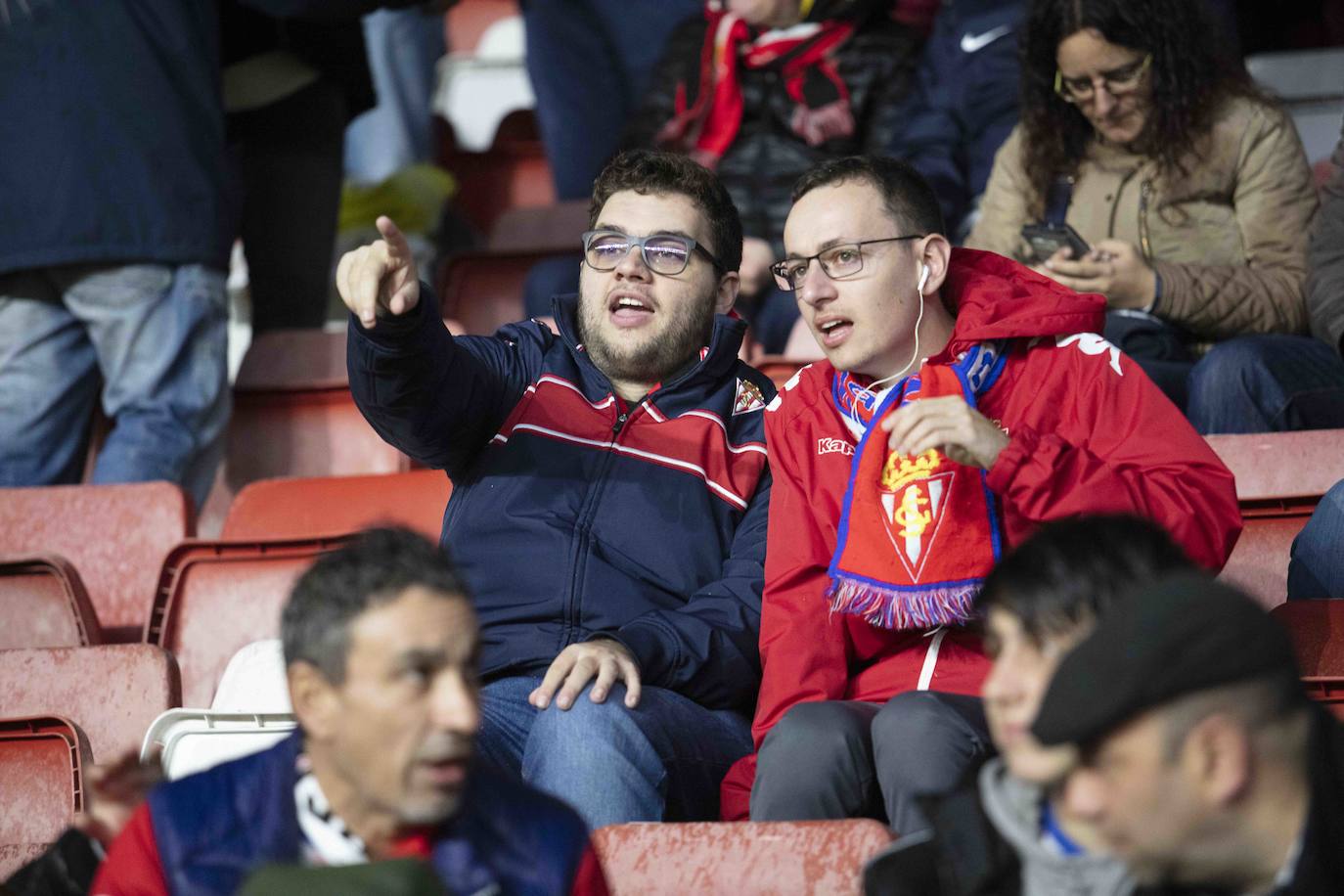 ¿Estuviste este sábado en El Molinón en el partido Sporting - Numancia? ¡Búscate en nuestra galería de imágenes! 