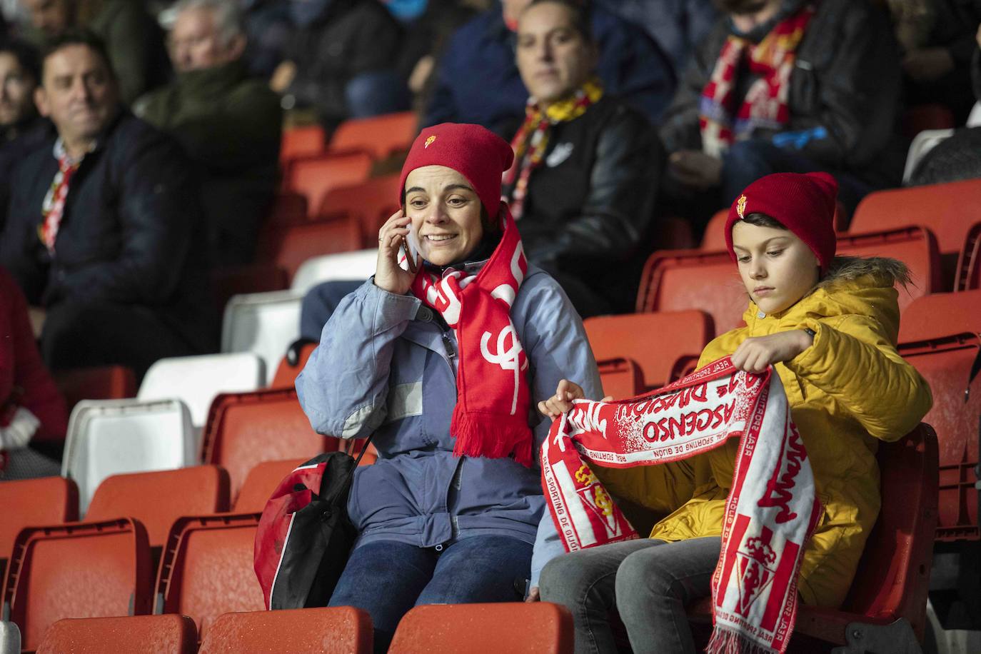 ¿Estuviste este sábado en El Molinón en el partido Sporting - Numancia? ¡Búscate en nuestra galería de imágenes! 