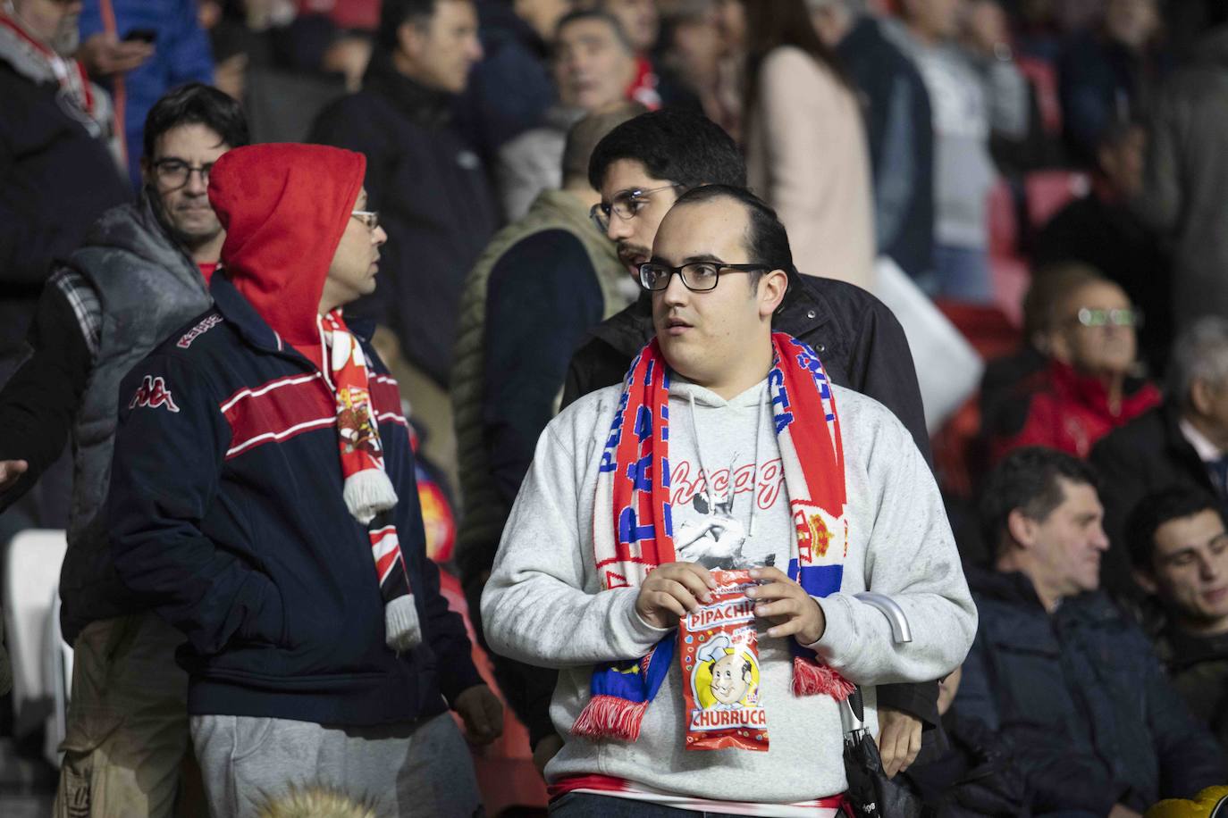 ¿Estuviste este sábado en El Molinón en el partido Sporting - Numancia? ¡Búscate en nuestra galería de imágenes! 