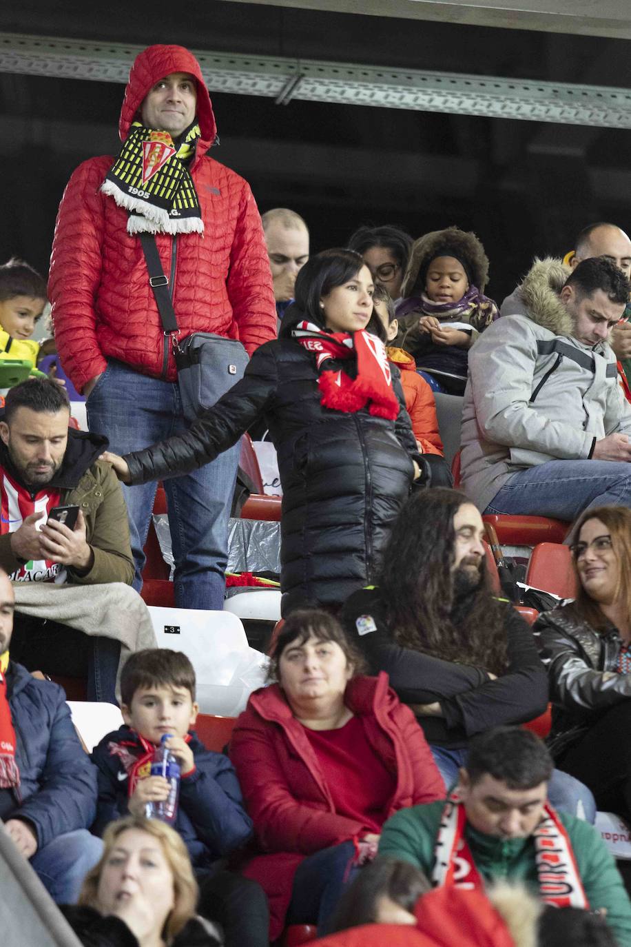 ¿Estuviste este sábado en El Molinón en el partido Sporting - Numancia? ¡Búscate en nuestra galería de imágenes! 