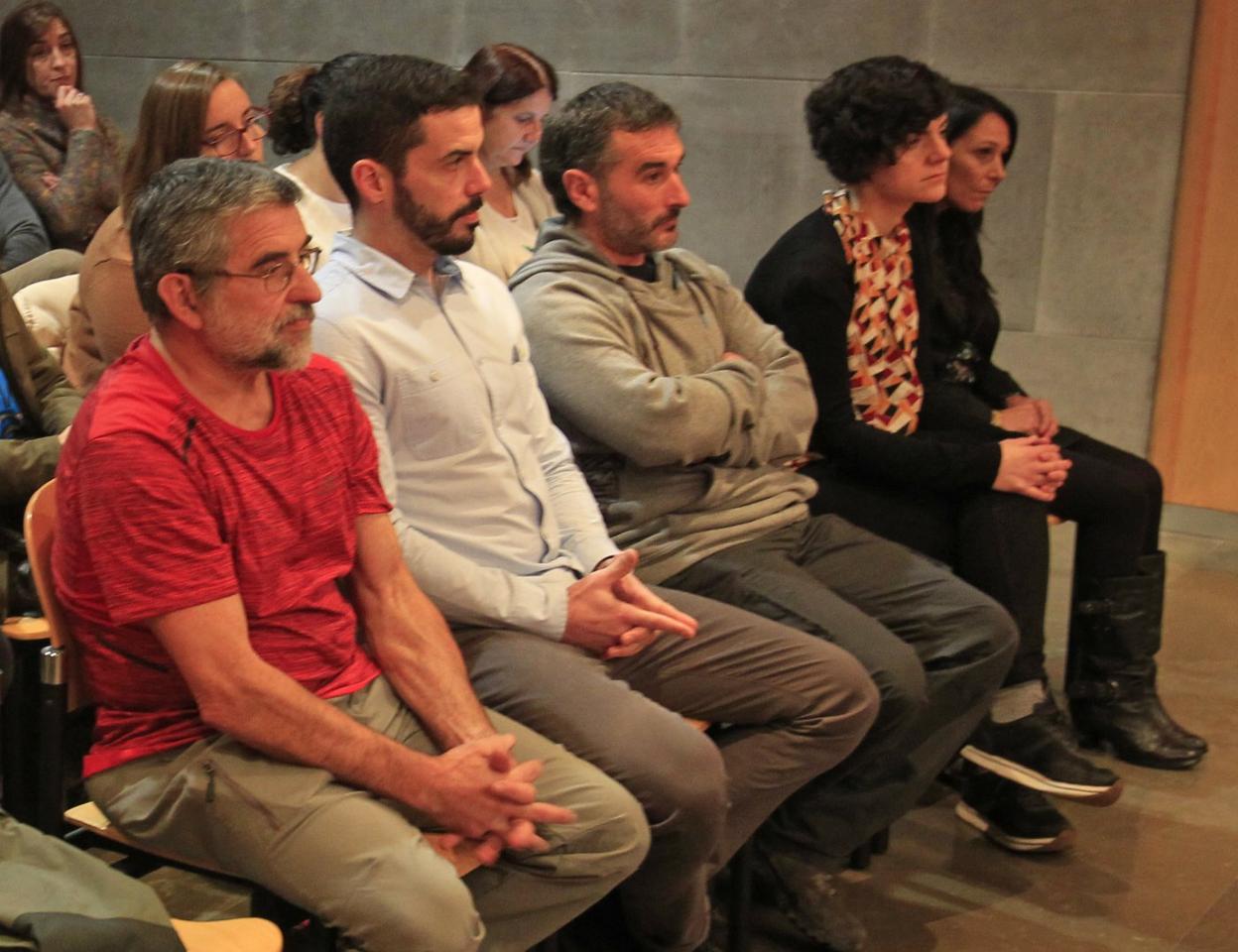 Los acusados antes del juicio. 