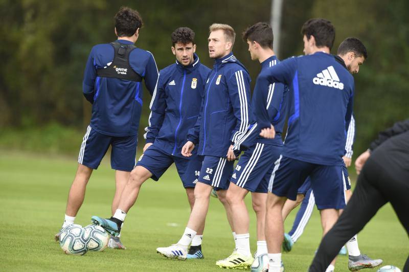 Los azules han preparado este lunes el tercer derbi que se disputará en el Carlos Tartiere desde el regreso del Real Oviedo al fútbol profesional 