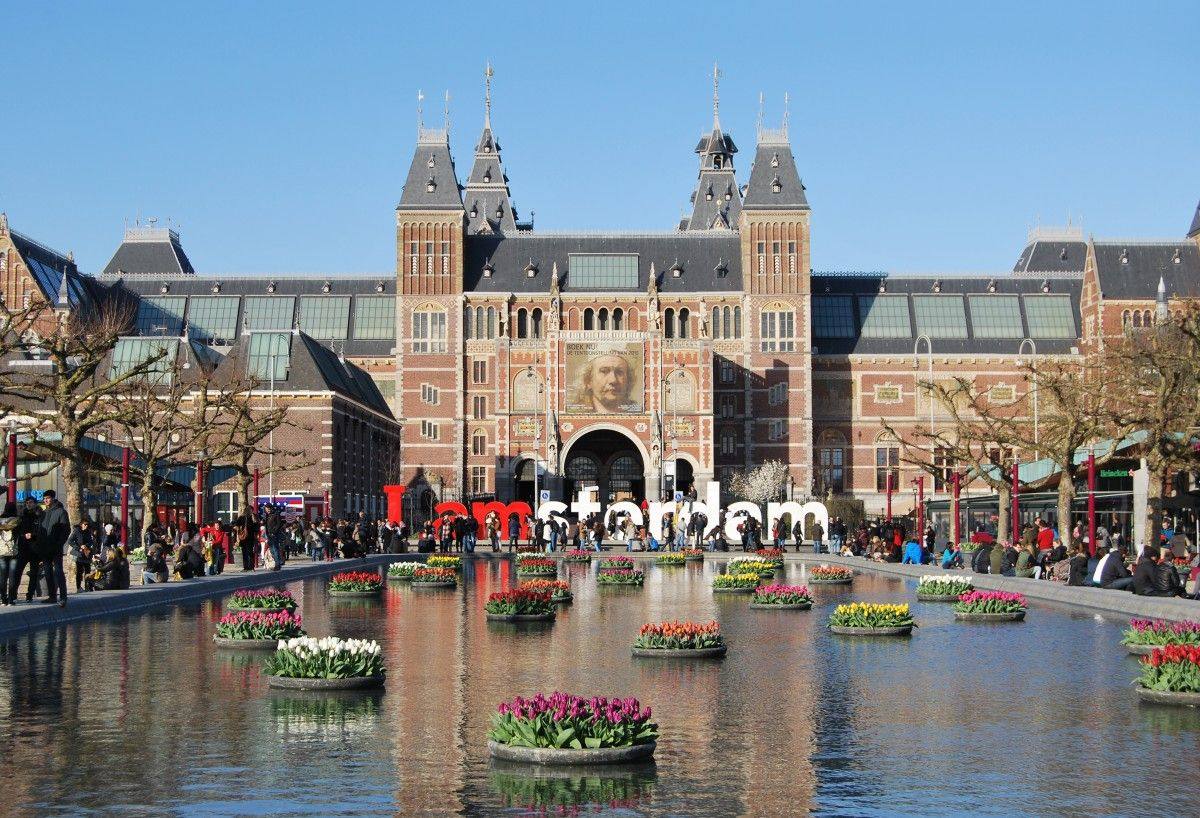 13. Amsterdam