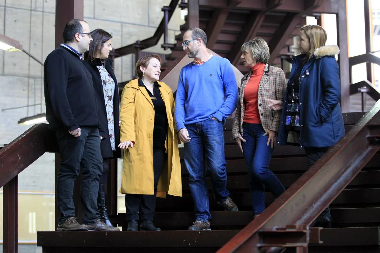 Ángel Manteca, Laura Faba, Isabel Carrera, José Montejo, Ana Coto y Rosa Sainz. La consejera de Educación, Carmen Suárez, siguió el concierto desde la primera fila. 