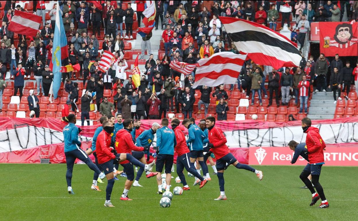 Derbi asturiano | Más de 1.500 aficionados respaldan al Sporting antes del derbi