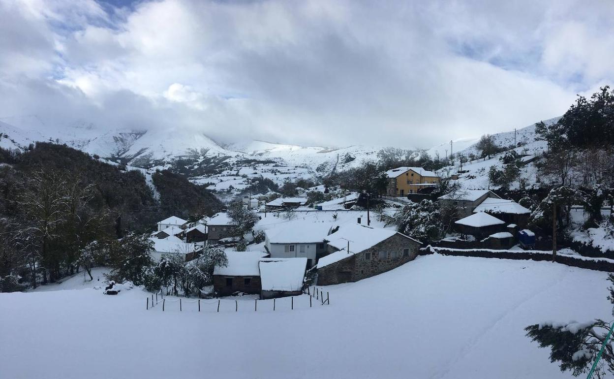 Fondosdevilla, en Tormaleo (Ibias)