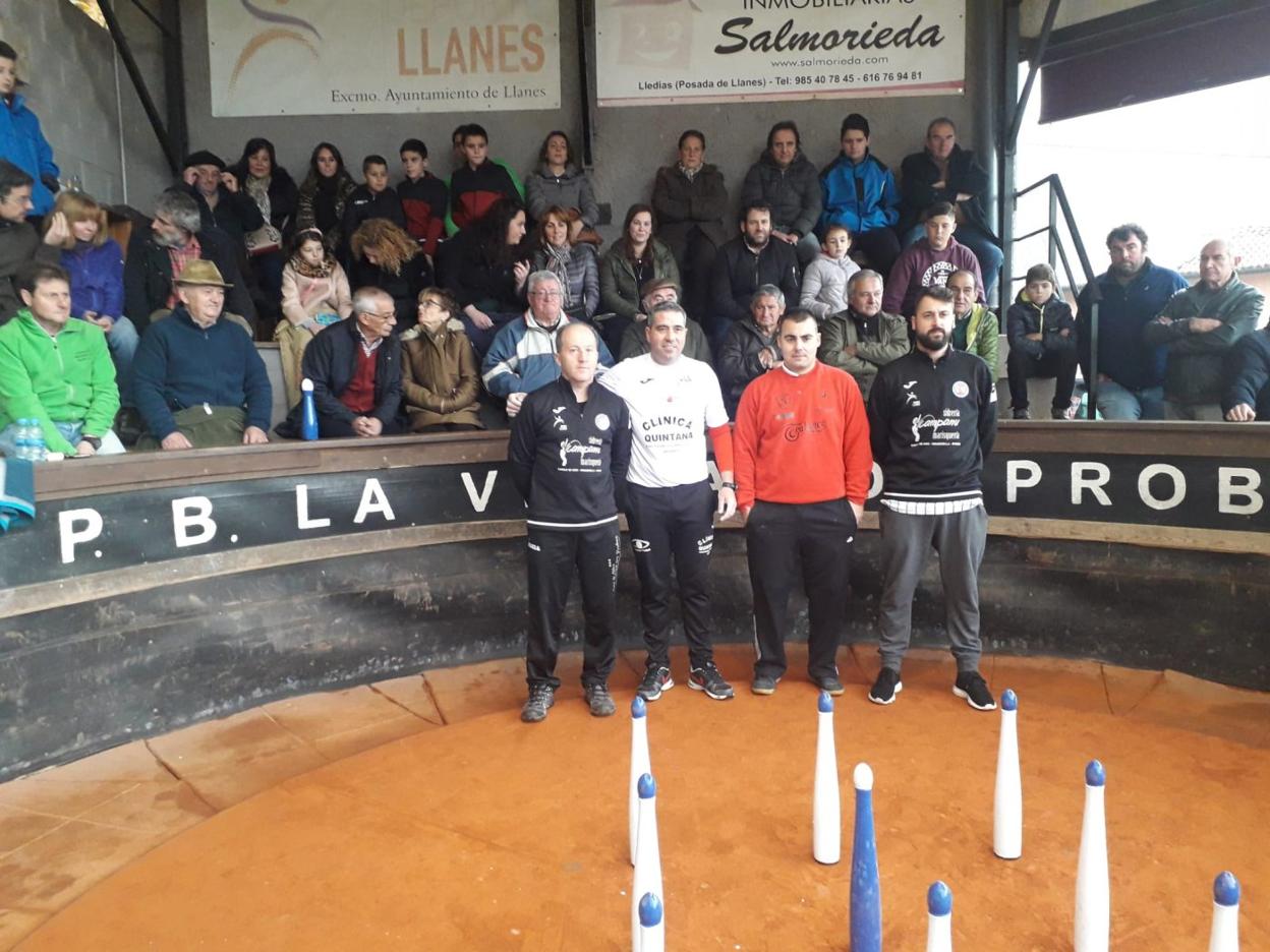 Pruneda y Sergio, flanqueados por los dos armadores. 