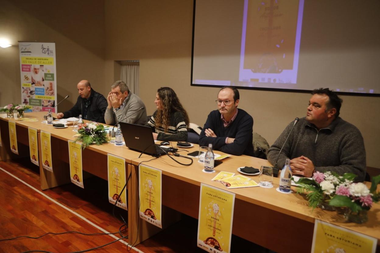 Presentación del congreso, en el instituto Valle de Aller. 