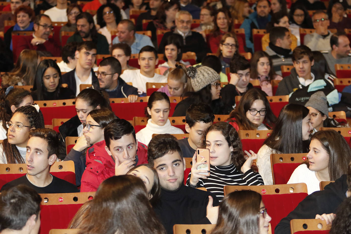 Más de 15.000 niños y jóvenes participan en las sesiones escolares de la sección germen del FICX, que cuenta cada año con el apoyo del diario EL COMERCIO