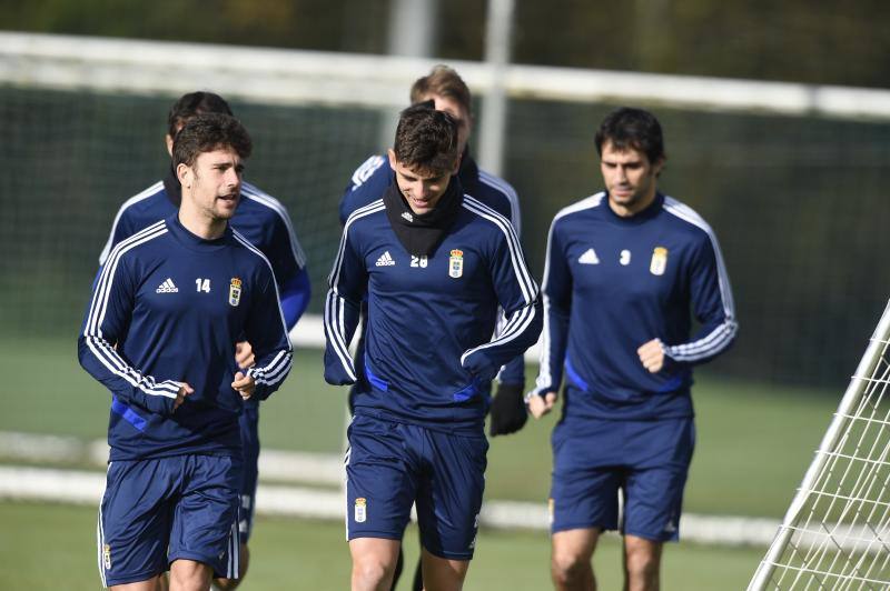 Los jugadores del Real Oviedo han preparado este jueves el encuentro contra Las Palmas. 