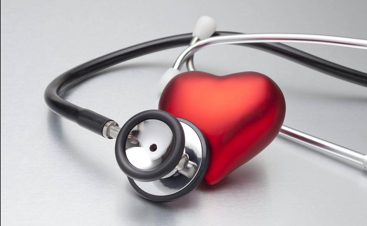 ¿Cuáles son las principales causas de fallecimiento entre los supervivientes de cáncer?