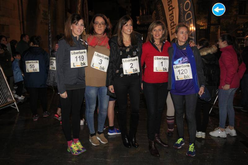 La ciudad de Oviedo acogió, este sábado, la carrera Oviedo Corre Contigo.