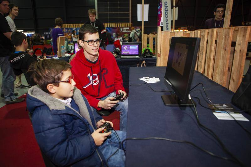 La gran cita con los videojuegos y la tecnología, que organizan EL COMERCIO y Cui Cui Estudios, ofrece, este domingo, una variada programación en el recinto ferial de Gijón