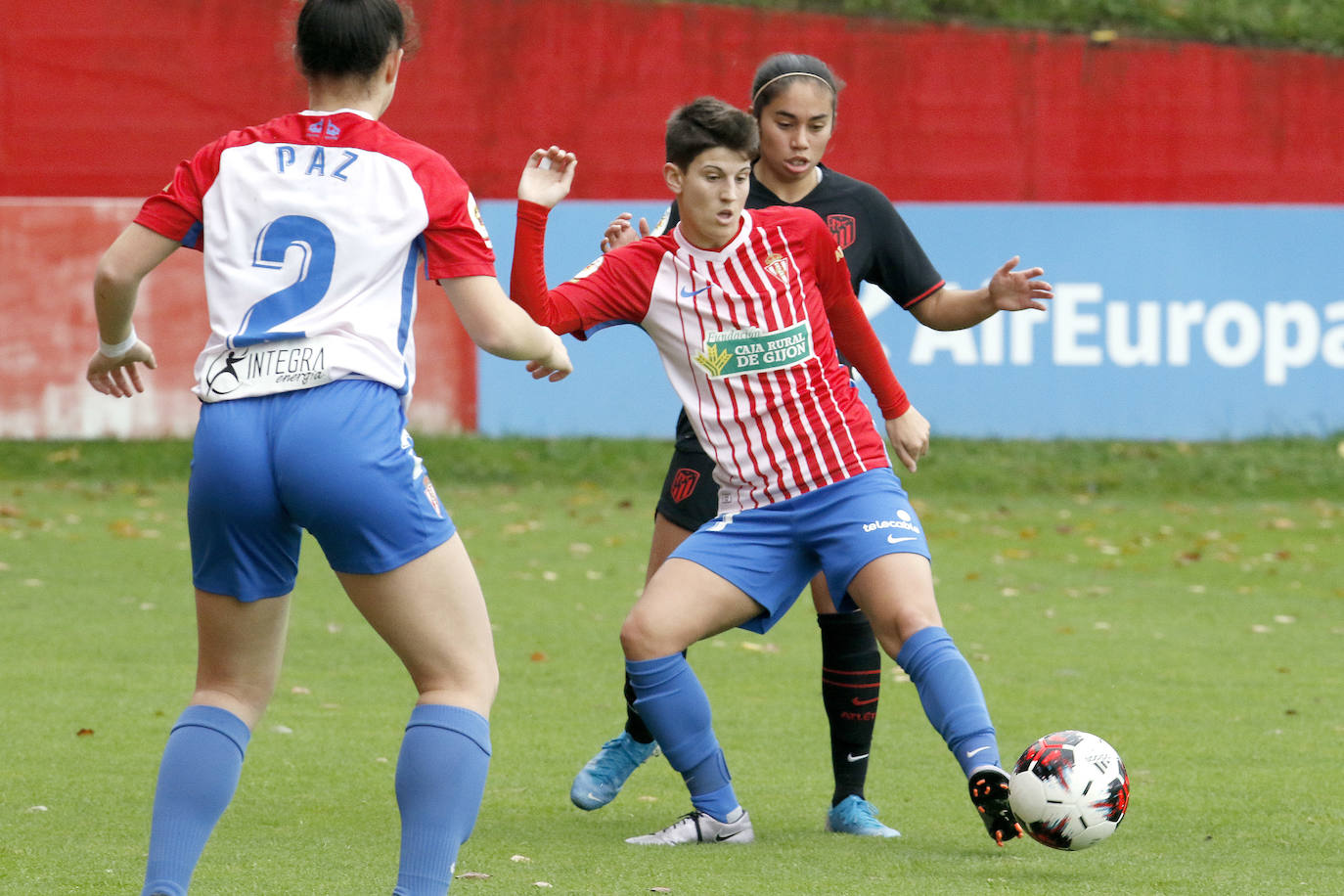 Fotos: Las imágenes del Sporting Femenino - Atlético de Madrid B