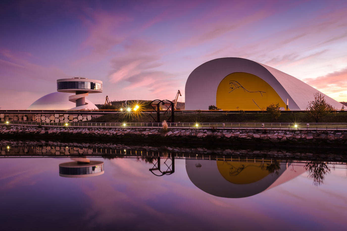 De Oriente a Occidente, entre playas y montañas, estas son algunas de las mejores escenas presentadas al concurso de fotografía 'Escenas de Asturias' de EL COMERCIO con el patrocinio de El Gaitero 