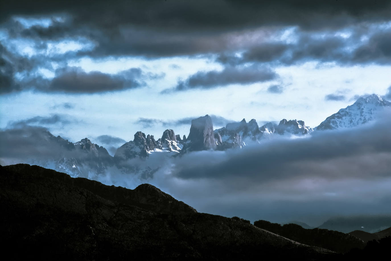De Oriente a Occidente, entre playas y montañas, estas son algunas de las mejores escenas presentadas al concurso de fotografía 'Escenas de Asturias' de EL COMERCIO con el patrocinio de El Gaitero 