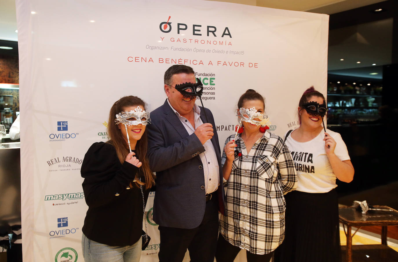 El acto se ha celebrado en el palacio d ella Zoreda. 