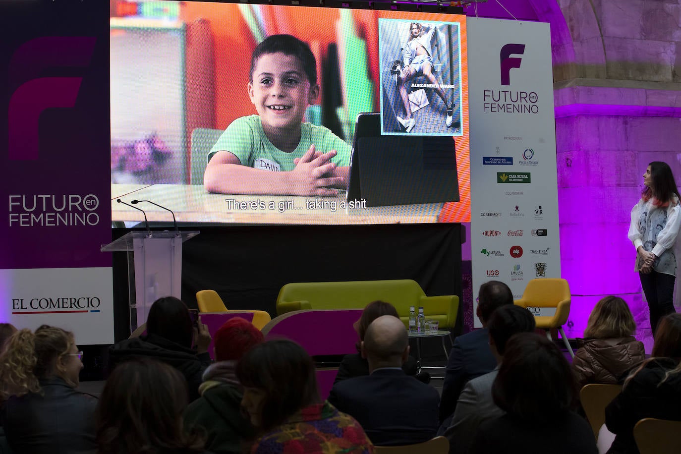 La directora general de Igualdad del Principado, Nuria Varela, ha sido la encargada de abrir la jornada Futuro en Femenino organizada en Gijón por EL COMERCIO.