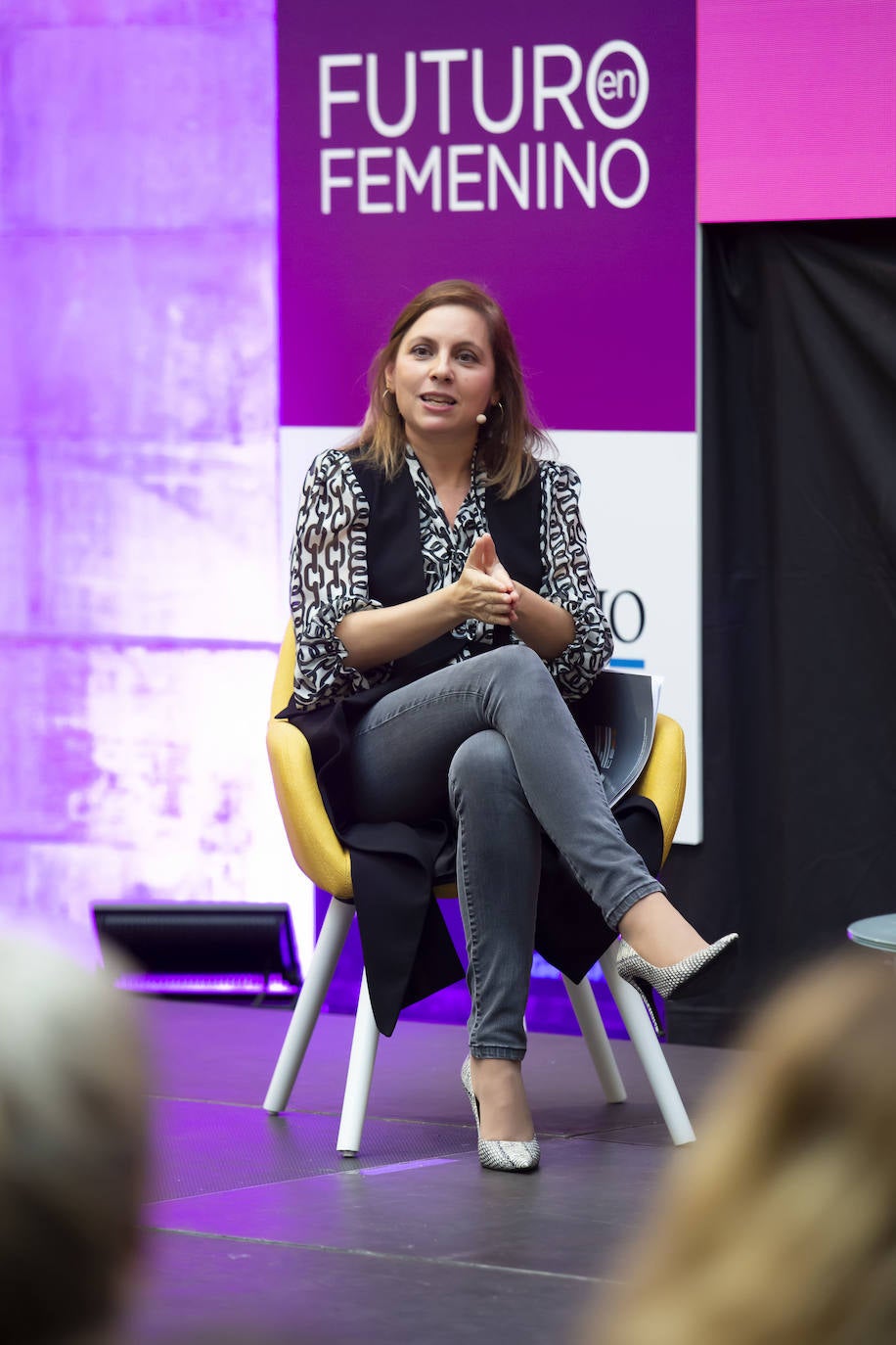 La directora general de Igualdad del Principado, Nuria Varela, ha sido la encargada de abrir la jornada Futuro en Femenino organizada en Gijón por EL COMERCIO.