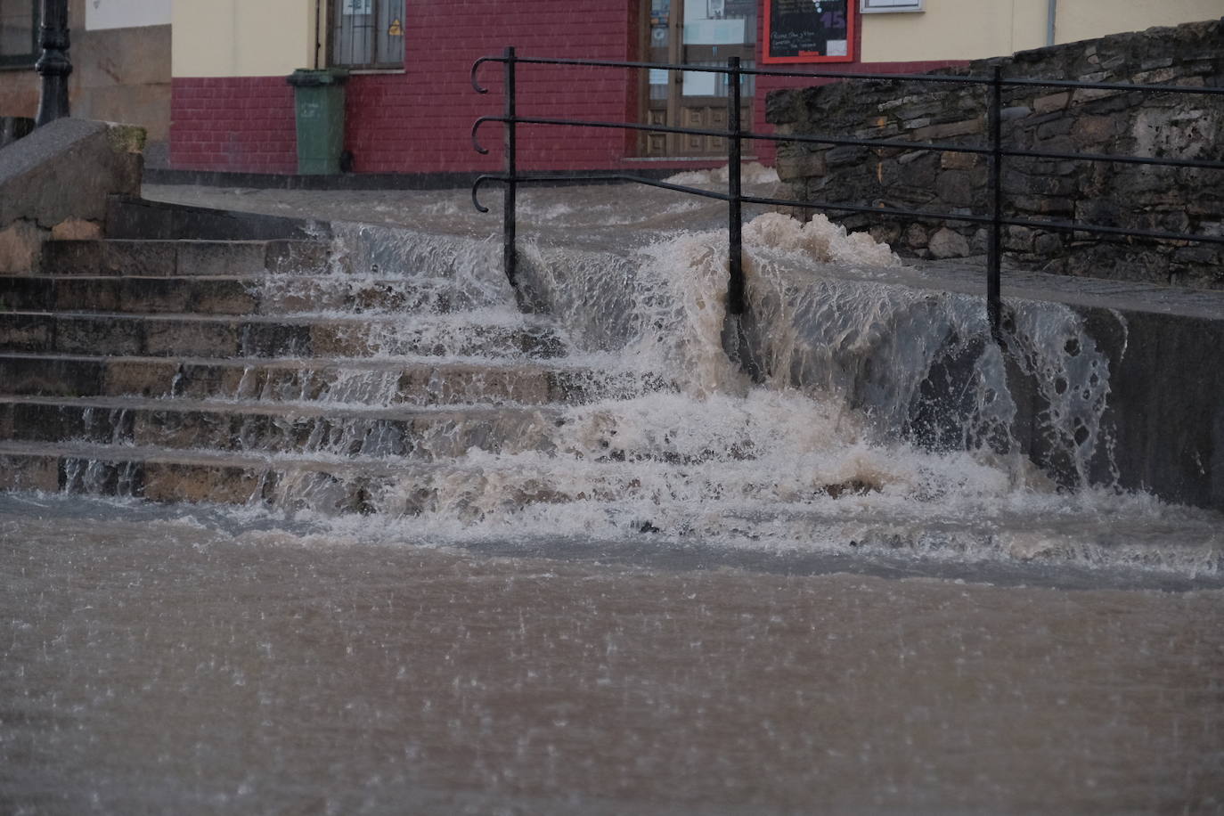 Fotos: Las intensas lluvias causan inundaciones en Gijón y Luanco